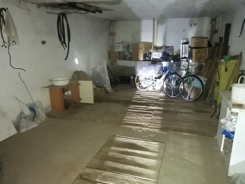 Продам гараж 5 мкр.