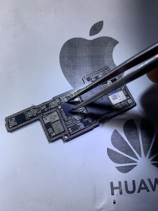 Reparatii placa de baza IPhone . Bistrita.Doar reparatii placi defecte