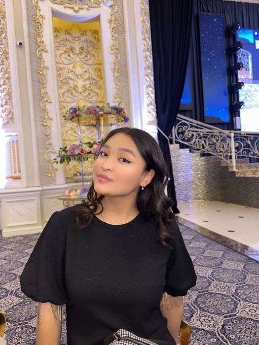 продаю платье новое надевала 2 раза