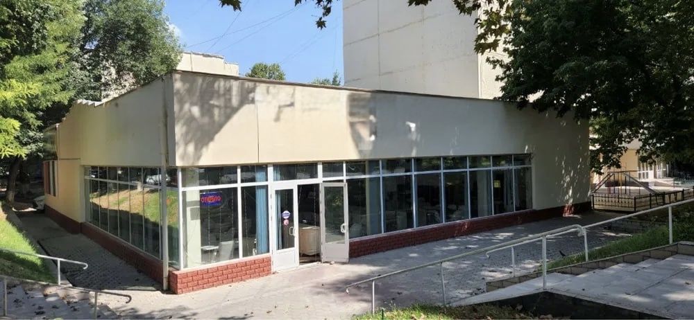 Сдается помещение 1 линия на перекрестке , Ц 4! ходовая локация