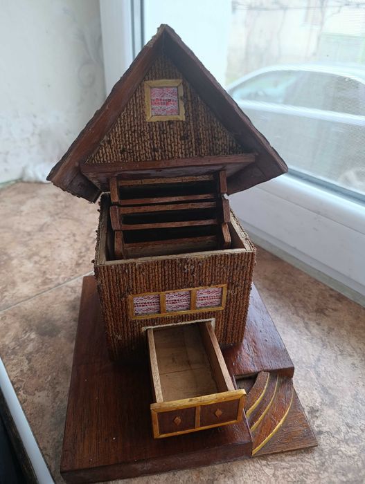 Дървена къщичка - Табакера