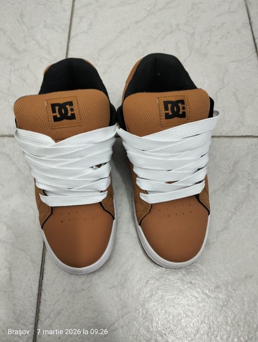 DC Shoes mărimea 42