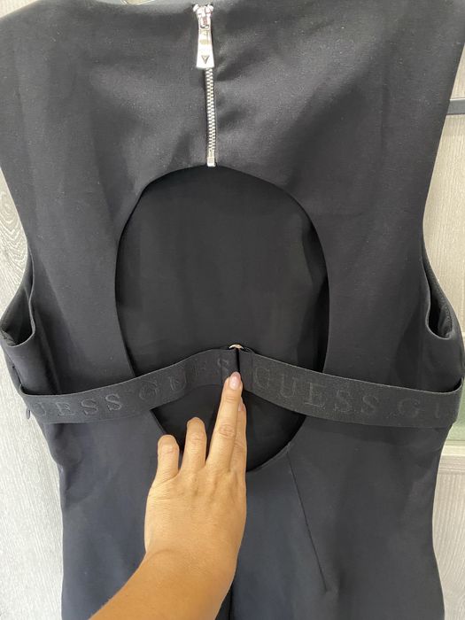 Рокля Guess размер М