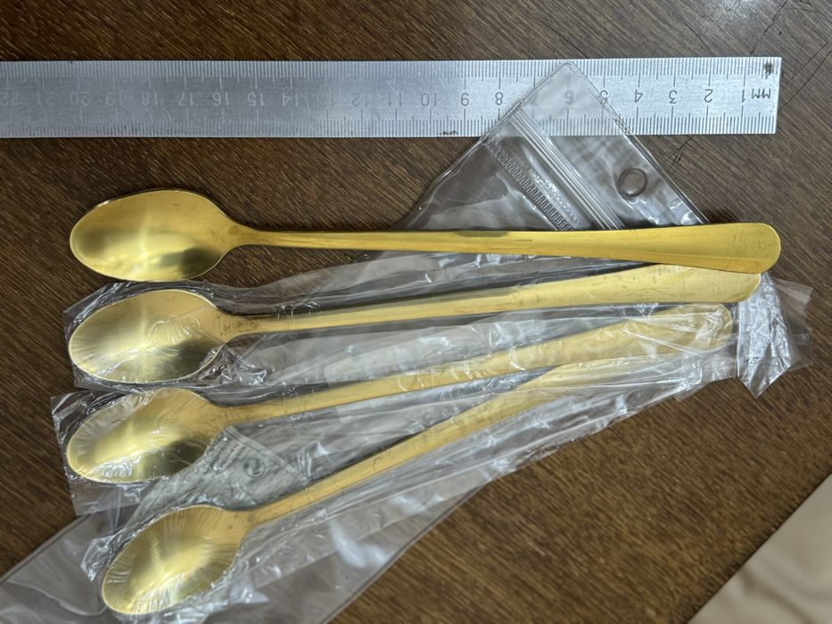 Ложки длинные набор..ложки новые ,золотого цвета