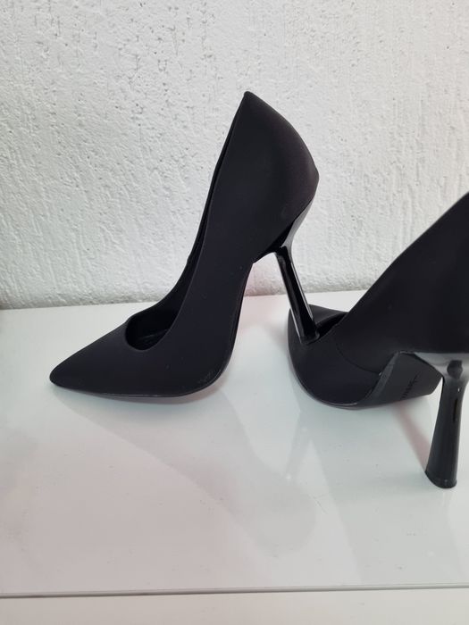 Pantofi eleganti Bershka  (mar.36-23,5cm)