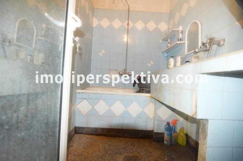 Продава се Тристаен апартамент в Пловдив, Кючук Париж - 136 кв.м за 1236 €/кв.м - Снимка #11