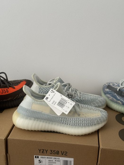 Adidas Yeezy 350 Light Blue Knit