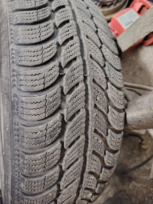 Гуми с джанти 14цола от пежо