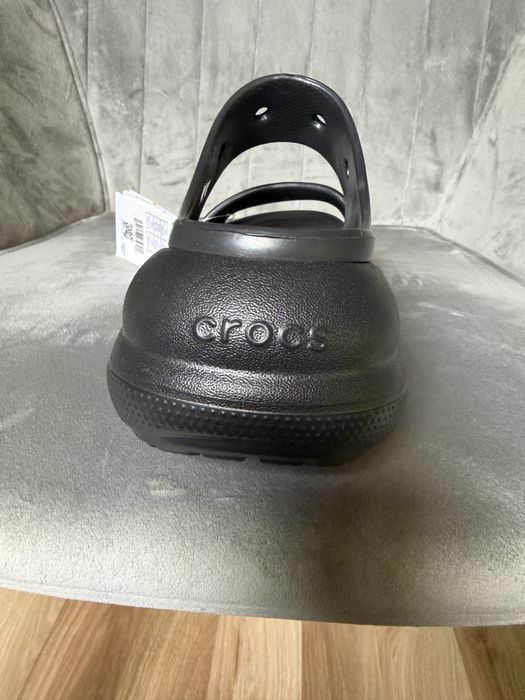 Sandale Crocs Classic Crush Sandal Negre M6/W8 (EUR 38-39) – Noi cu etichetă