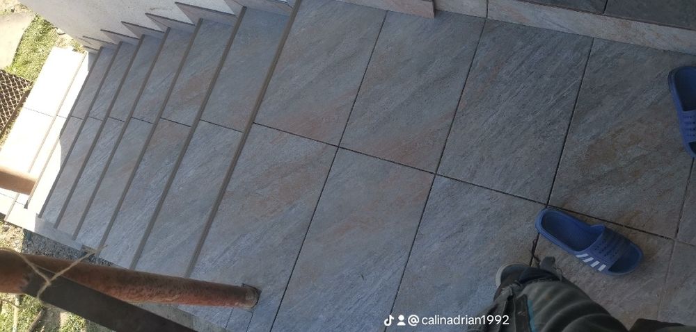 Meseriaș Execut - Gresie/Faiantă/Parchet/Rigips,Vopsea Lavabila,Granit