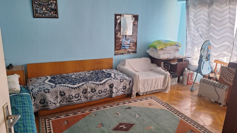 Продава се Тристаен апартамент в Симеоновград - 100 кв.м за 332 €/кв.м - Снимка #2