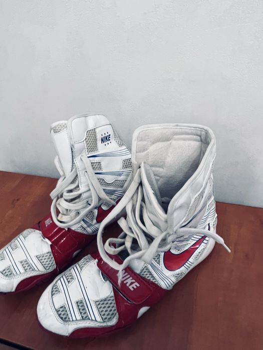 Продам бокс вещи