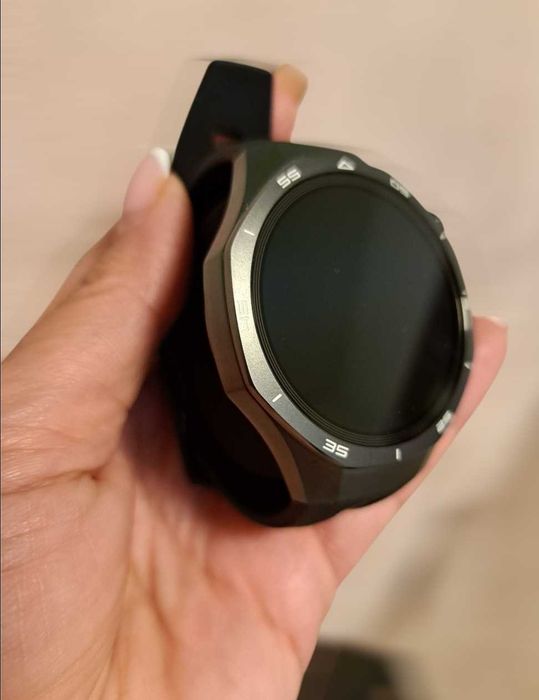 Huawei Watch GT 5 Pro – Лукс, стил и мощ в едно!