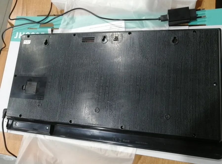 Электронный настенные часы метеостанция