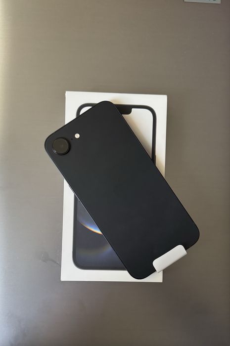 НОВ Iphone 16e 256GB