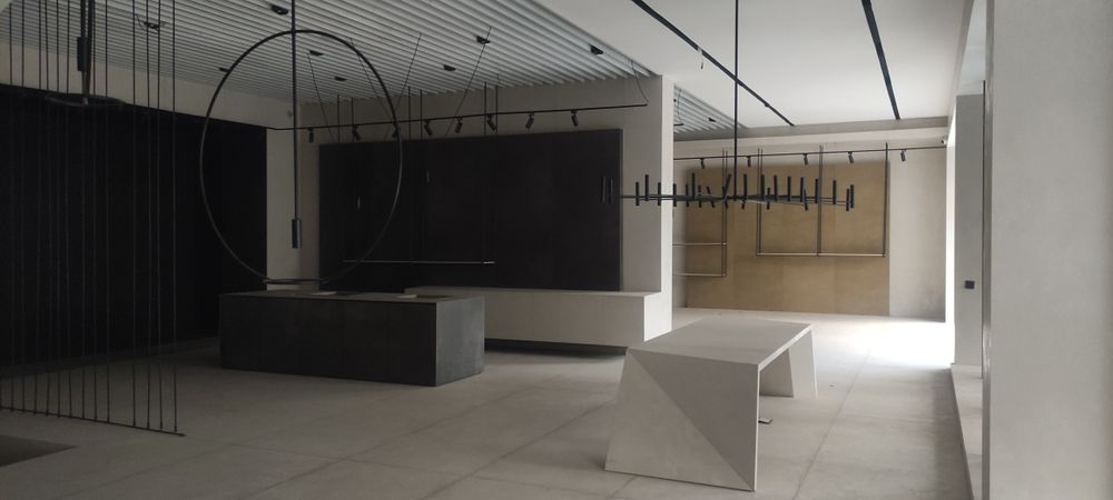 Продаётся отдельно стоящий здание 2 этажей плюс подвал 780 кв.м