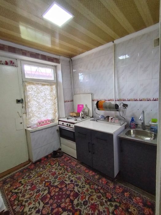 Чирчик ш. Навоий Галерейка кирпичный дом 1х/3/4