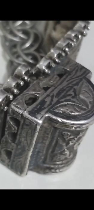 Продам серебристый ремень