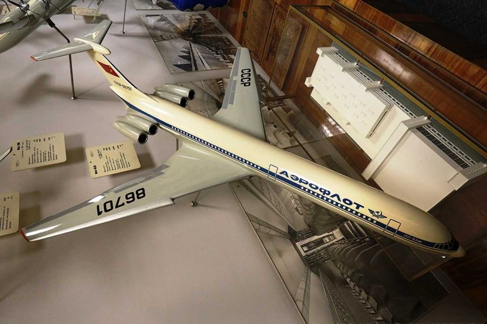 модель самолёта ИЛ-62 в масштабе 1/48!! Аэрофлот СССР 1974