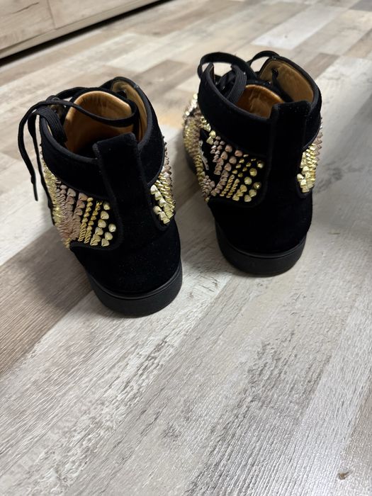 Vând sneakers Christian louboutin