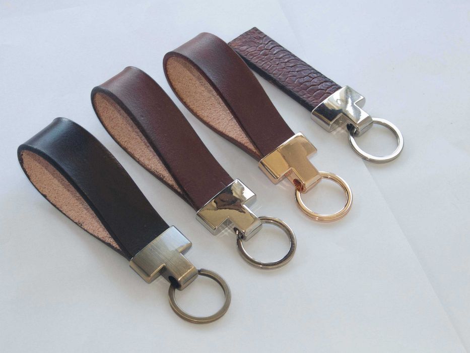 Ключодържател от естествена кожа, ръчна изработка