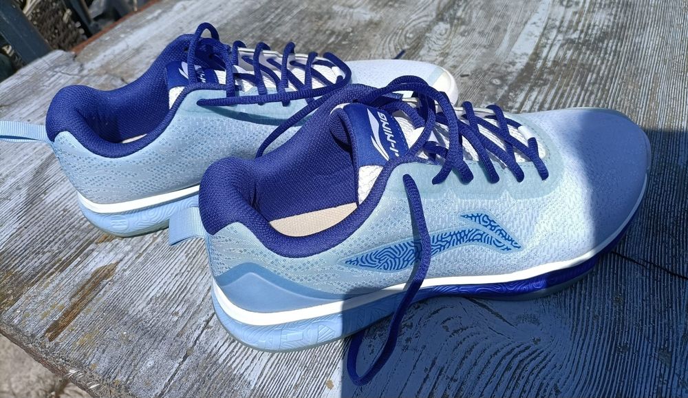 Li Ning marimea 42 1/3