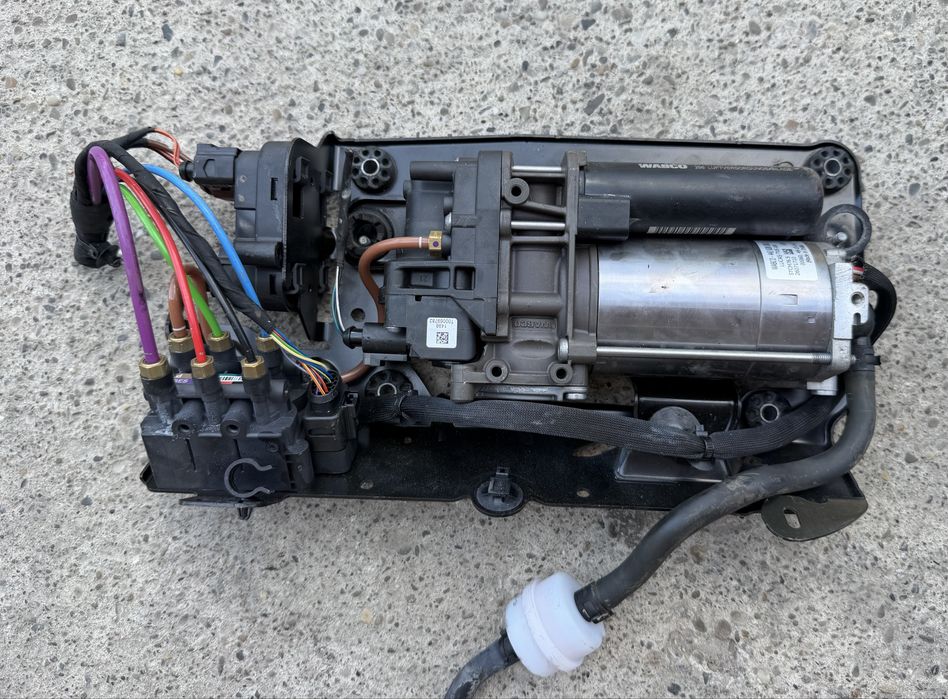 Compresor suspensie / Bloc valve Audi A8 D5 4N 2017-2025