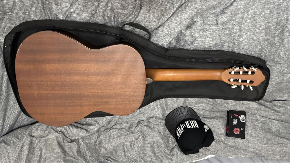 Chitara Clasica + Hus