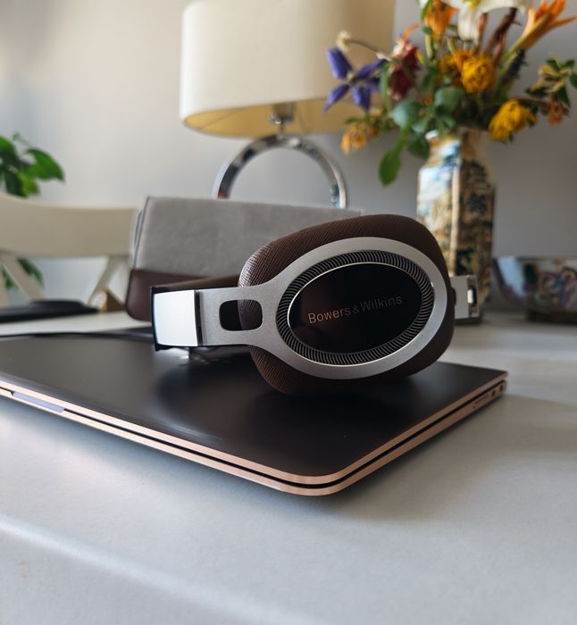 Bower Wilkins P9 Signature
