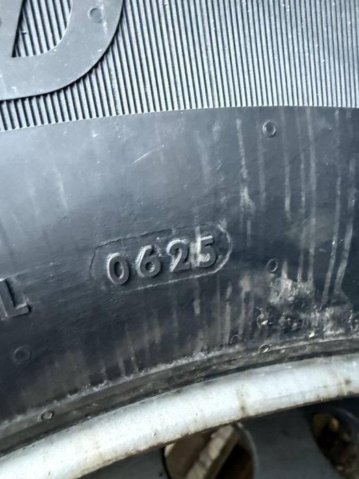 Vand doua anevelope 385/55R22.5