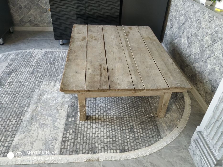 Продается стол Хон тахта!