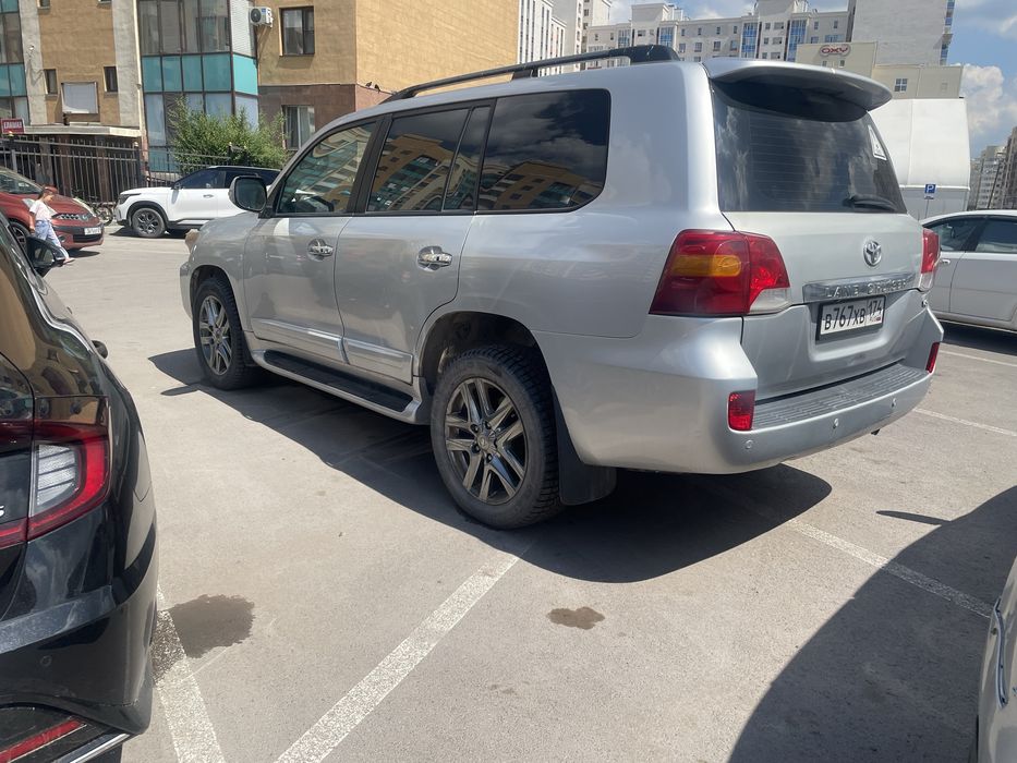 Тойта Ланд Крузер