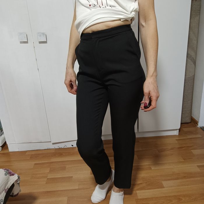 Pantaloni sckiny negri,noi fără etichetă