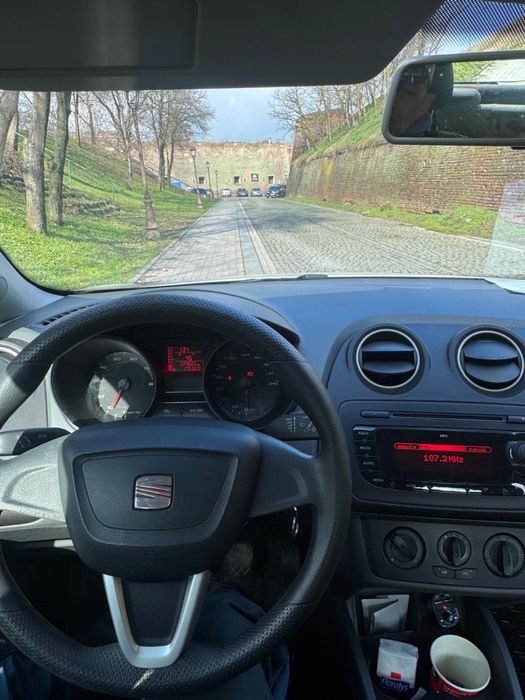 Seat  Ibiza  1.2  benzina  2012
