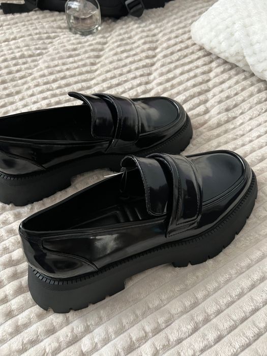 Зара лууфъри с етикет