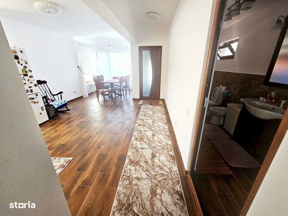 Casa vanzare 6 camere ,cu 629 mp teren zona PARCUL DE SOFT