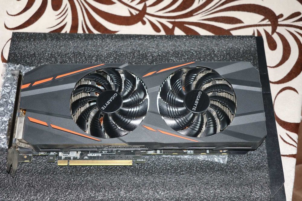 Procesor I5 7400, cooler, sursa, placa video