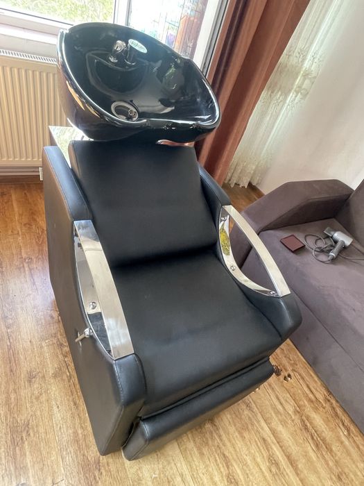 Scafă Coafor Profesională - Ca Nouă (Folosită doar 3 luni)