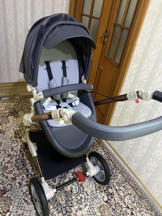 Коляска Hot Mom