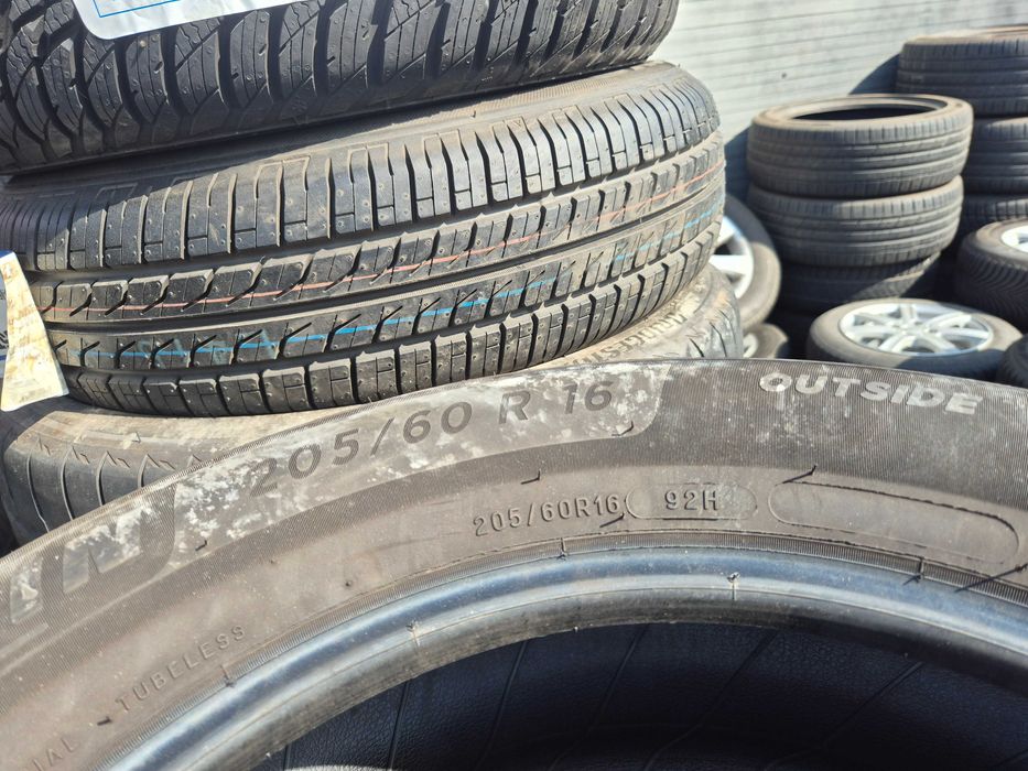 2 Anvelope de VARA - 205/60/16 - Michelin - APP NOI - DOT 2020 !