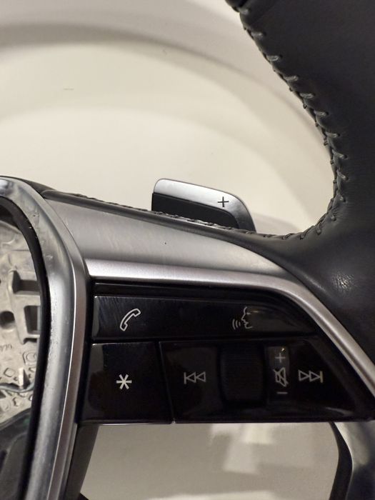 Volan Audi A6/A7/A8 C8 4 Spite S-Line Second-Hand Ca Nou