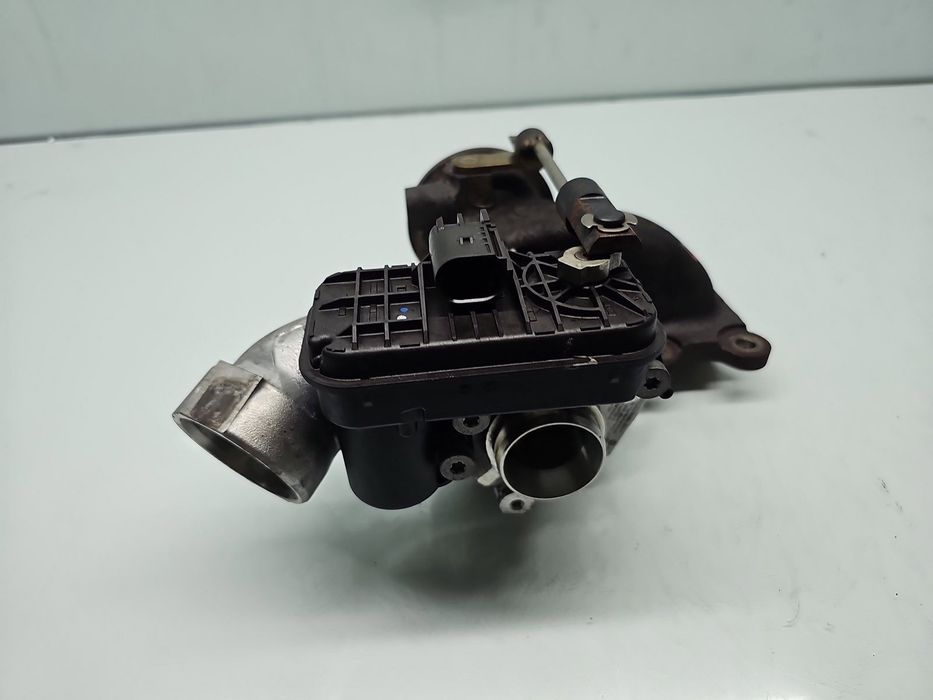 Turbina Seat Leon (5F1) [Fabr 2012-2018] 04E145722G 1.4 TFSI CZEA 110K