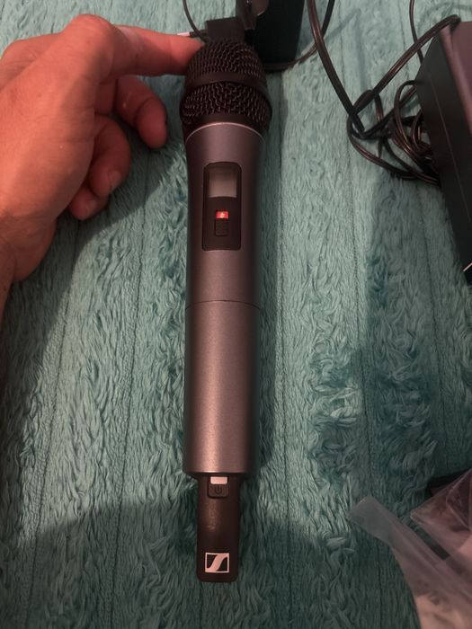 Sistem Microfon Wireless Profesional Sennheiser XS Wireless 1 – Ideal Live, Karaoke, Petreceri