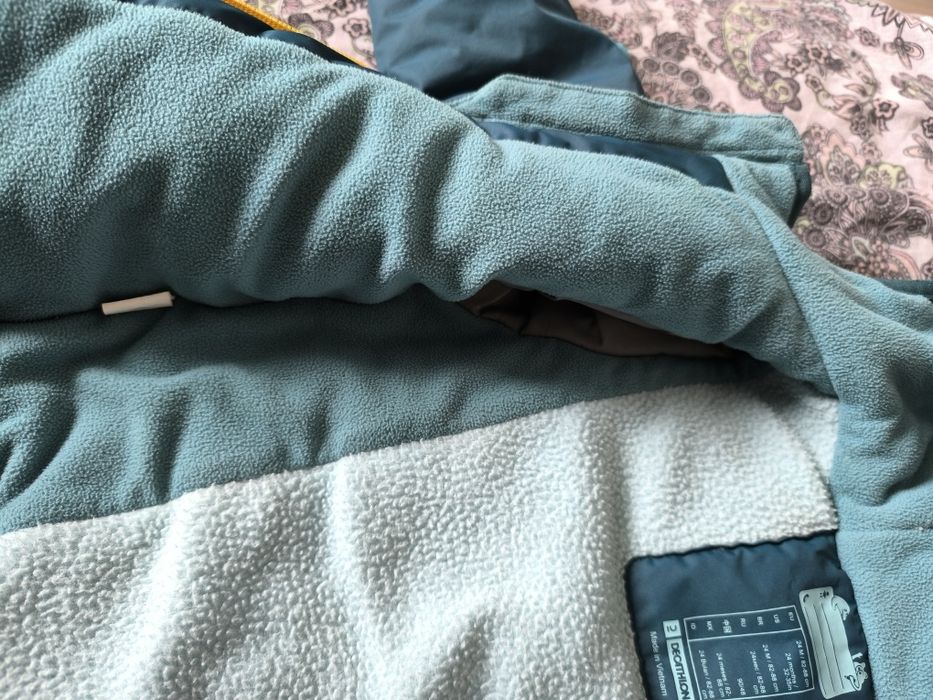 Зимно яке, ръкавици и ботушки от Декатлон