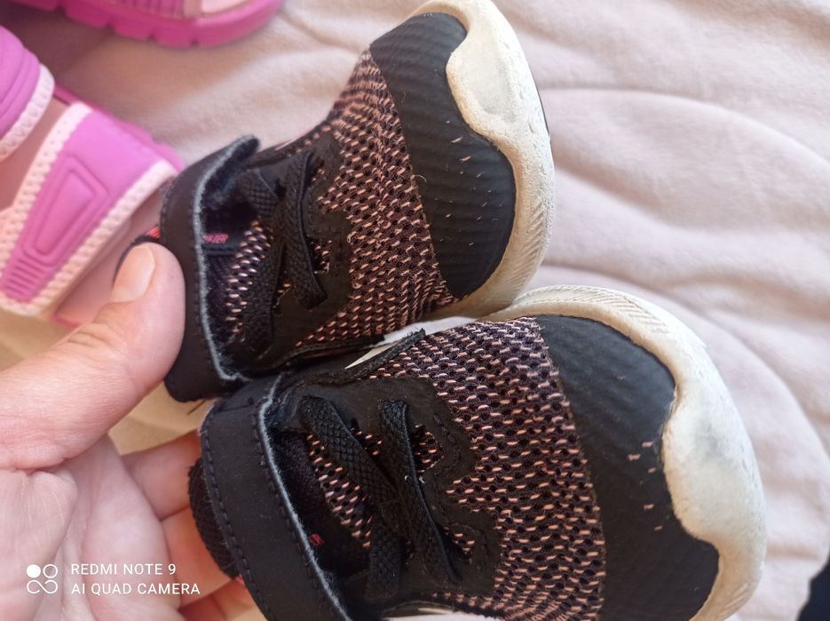 Бебешки обувки за юомиченце