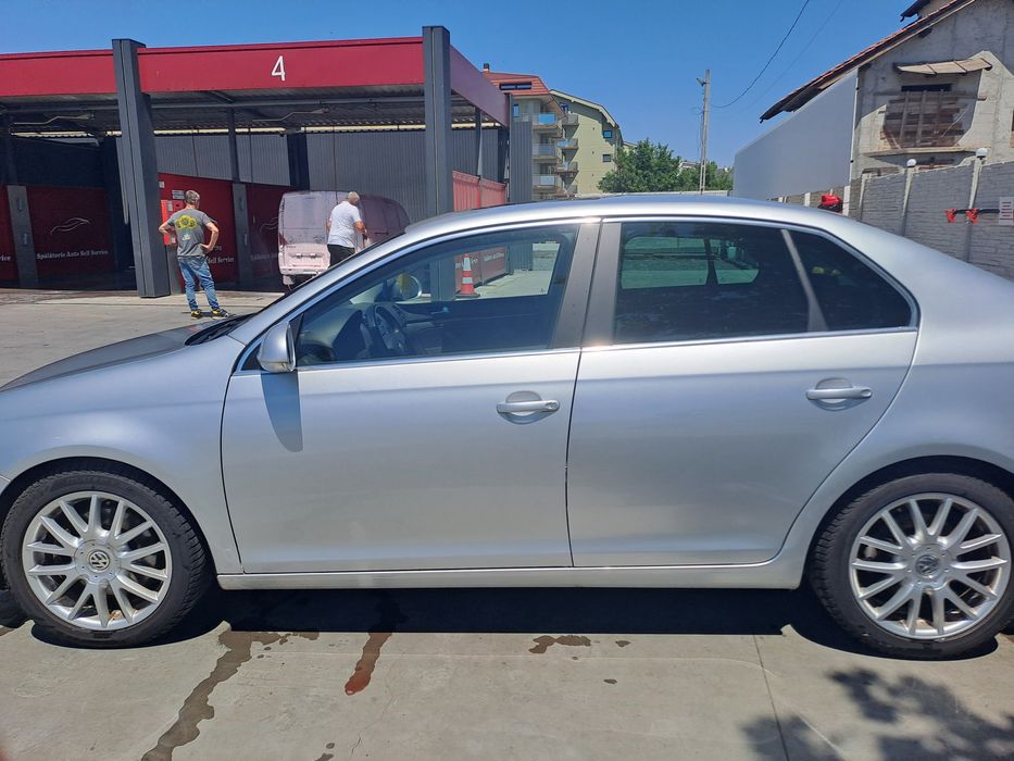 Vând Volkswagen jetta 2007