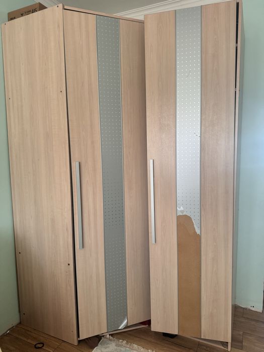 Отдам даром угловой шкаф