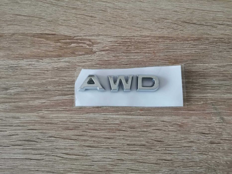 Сребрист надпис Mazda AWD