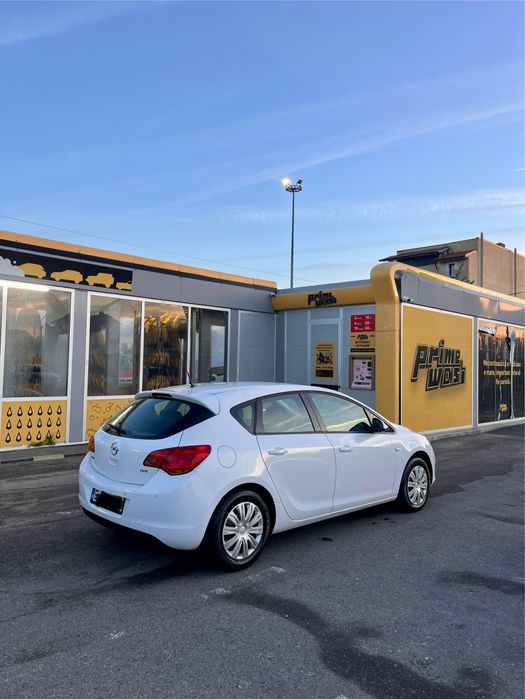 OPEL Astra 2011 — imagine 4