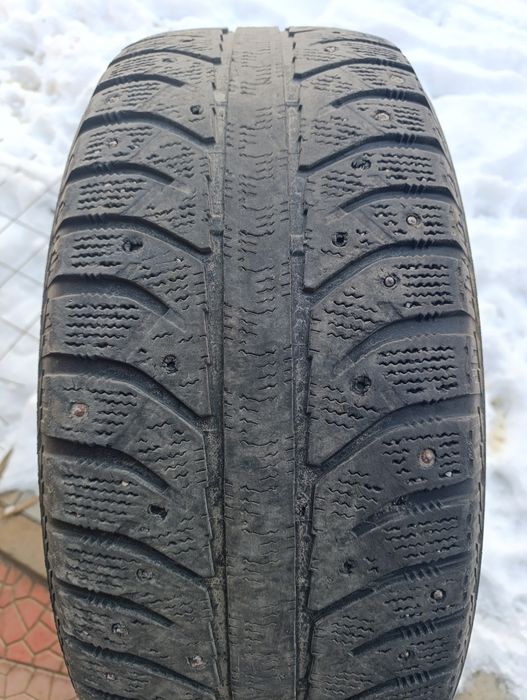 Продам зимние шины б/у